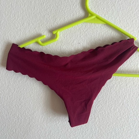 Victoria’s Secret Maroon Scalloped Thong - Picture 4 of 4